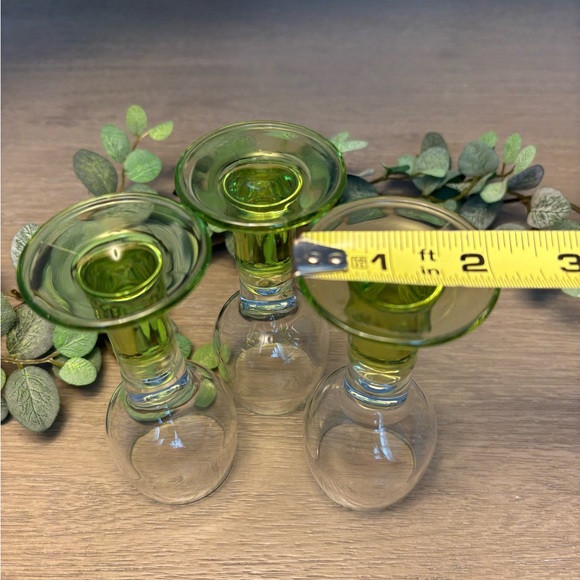 Green Stem Bormioli Rocco Limoncino Liquor Glass Set of 3 - Picture 5 of 6